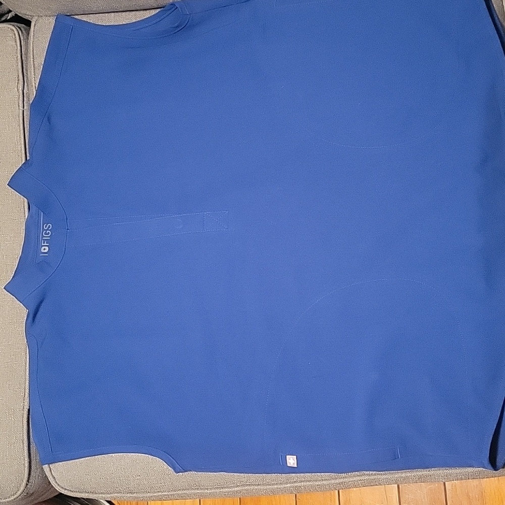 FIGS Electric Blue M Rafaela only